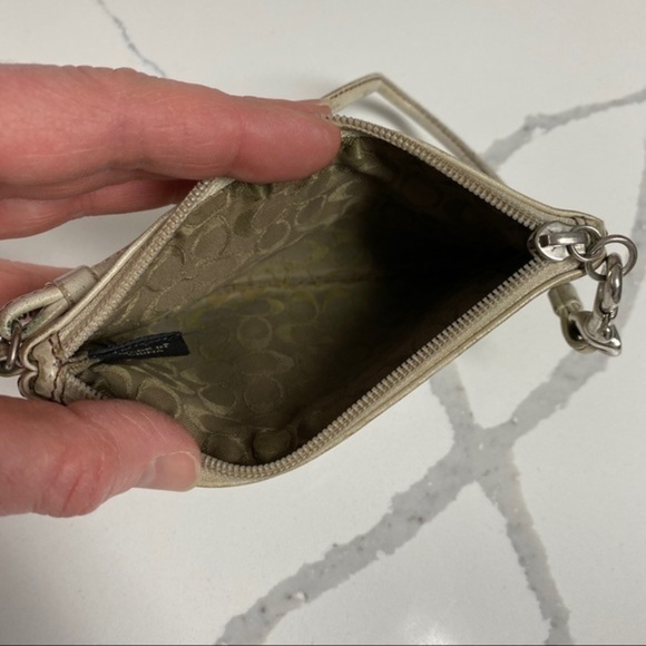 Coach Wristlet Cream - Picture 2 of 7
